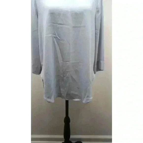 Daily Look Light Gray High-Low Hem Blouse with Back Zipper - Size L - Picture 4 of 15